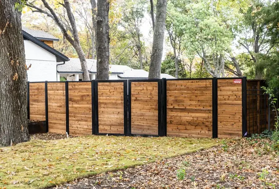 Horizontal fence